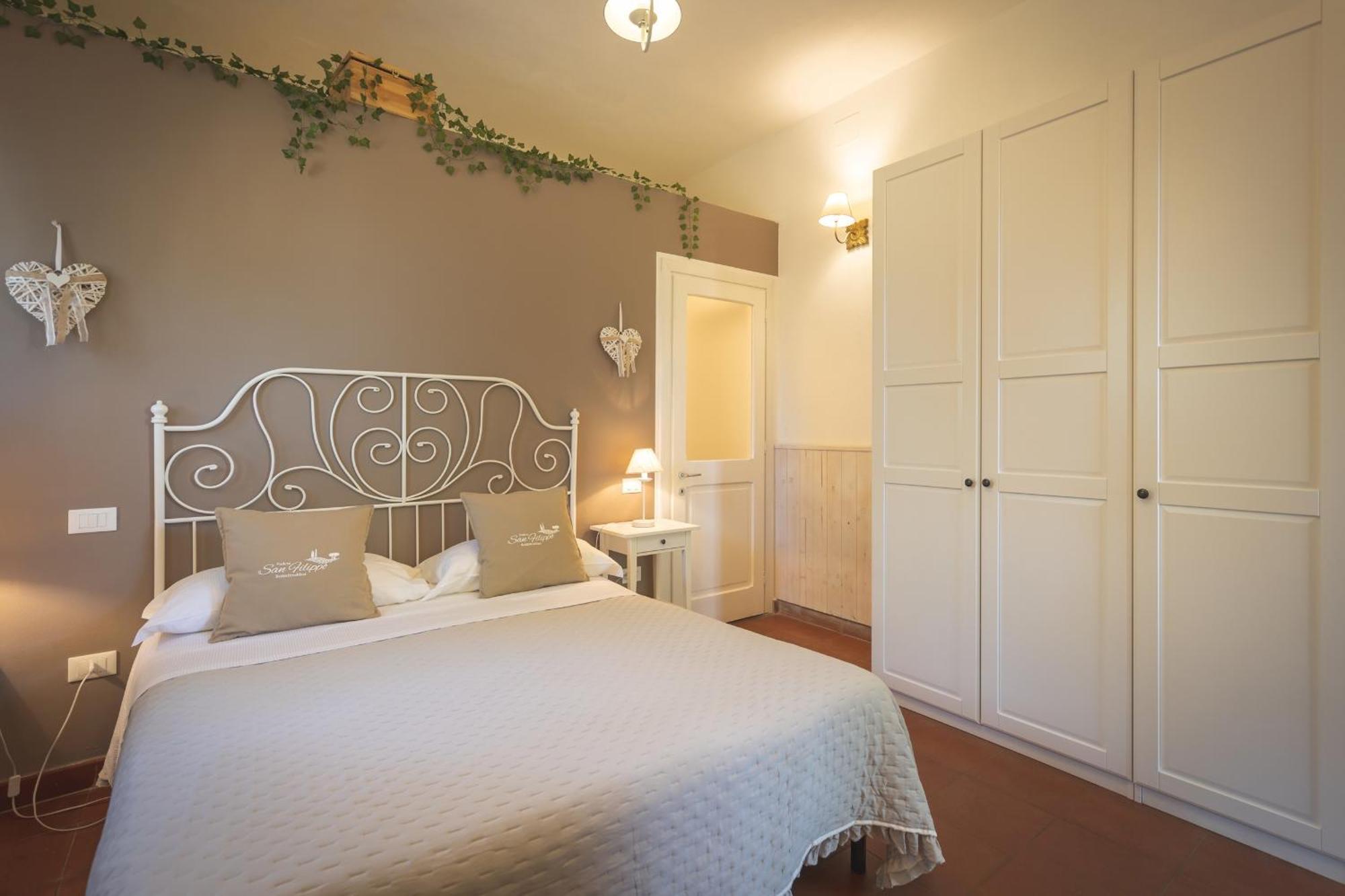 Podere San Filippo B&b-apartment-pet Friendly-rent Bike And Bike Friendly Bibbona